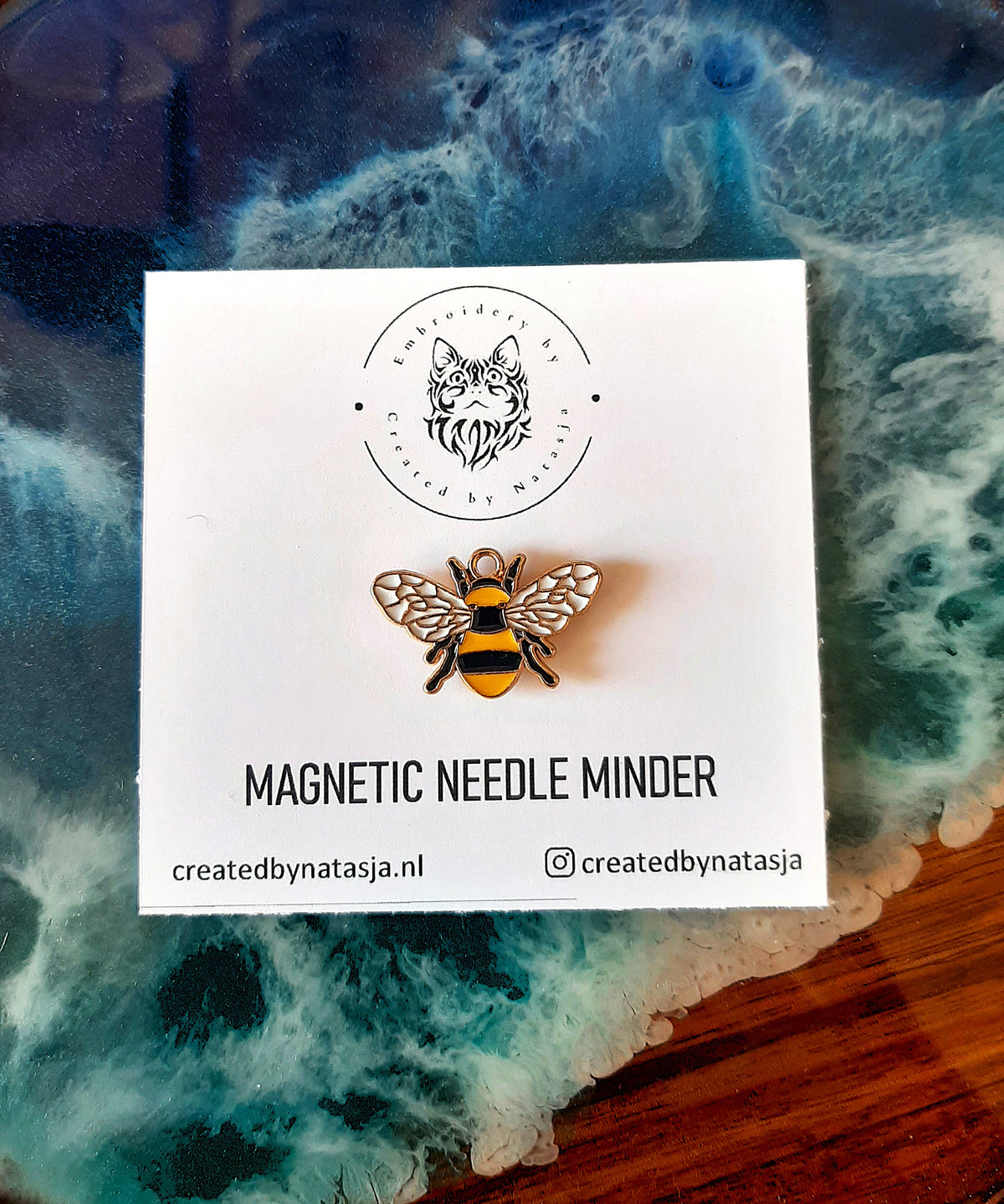 Magnetic Needle Minder - At